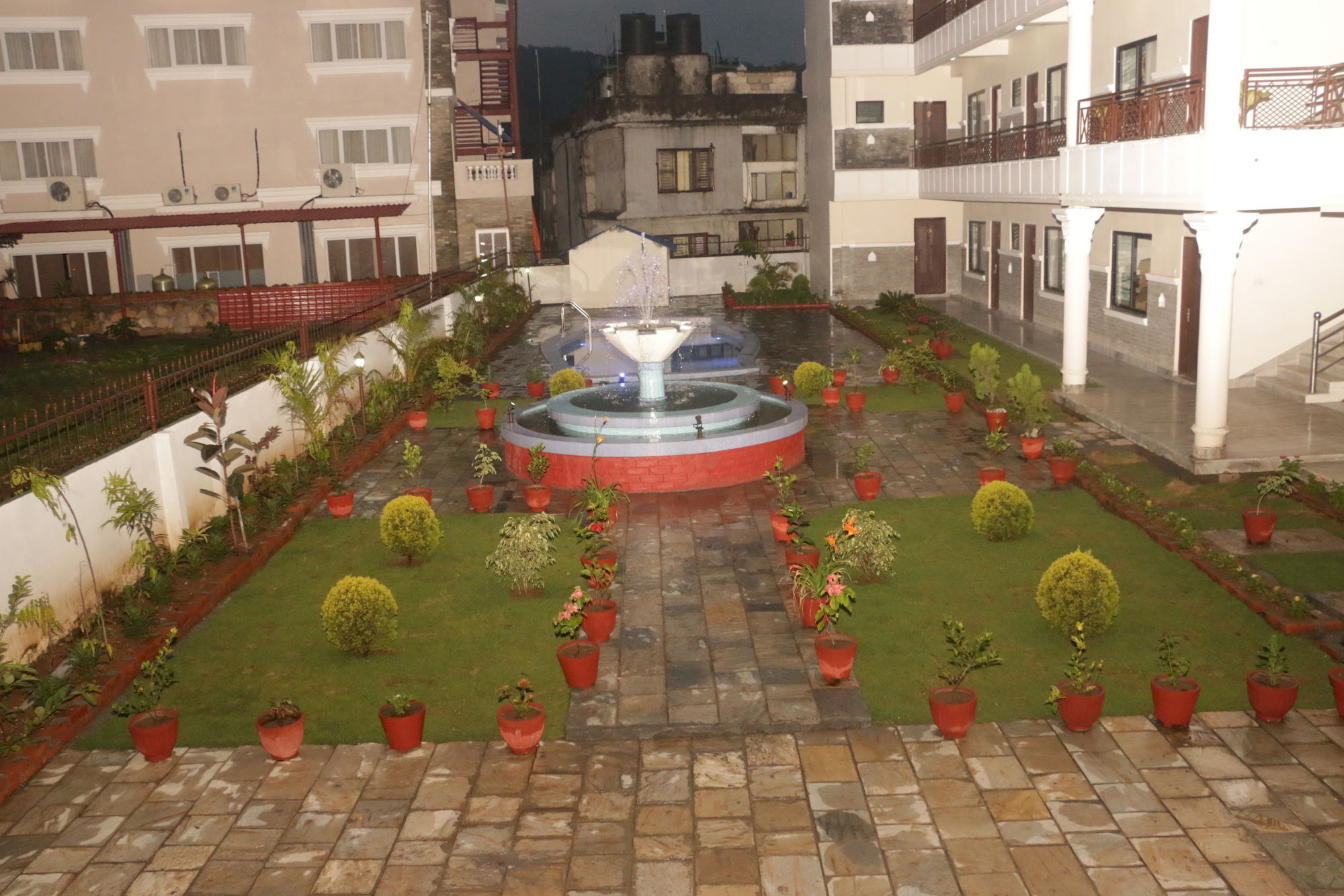 Hotel Swapnabagh 포카라 외부 사진